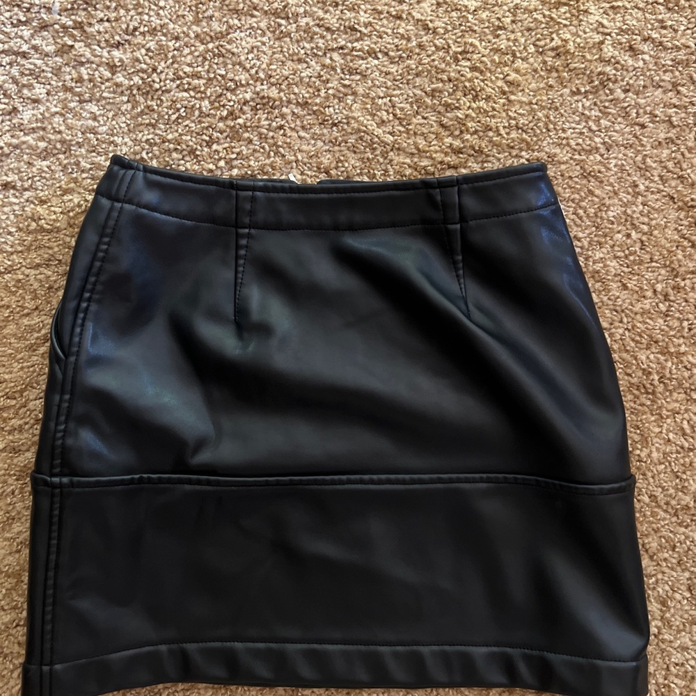 Vintage Y2K Armani Junior Girl’s Skirt Size 38 Black Faux Leather Made in Italy